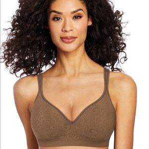 NWT Bali Comfort revolution wire free bra